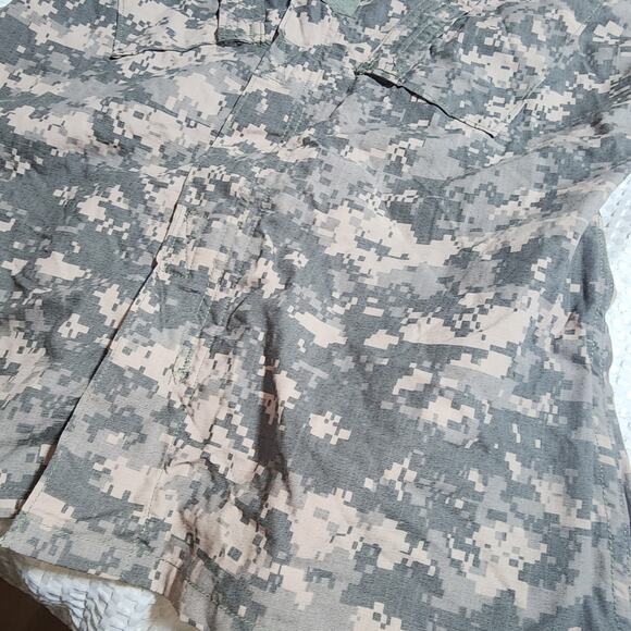 DEFENDER M NWT MENS SZ SMALL REGULAR DIGITAL CAMMO ARMY JACKET ZIP COAT - Picture 2 of 8